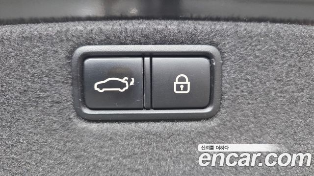 Genesis G80 2018 — photo 25