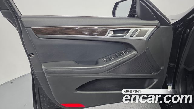 Genesis G80 2018 — photo 14