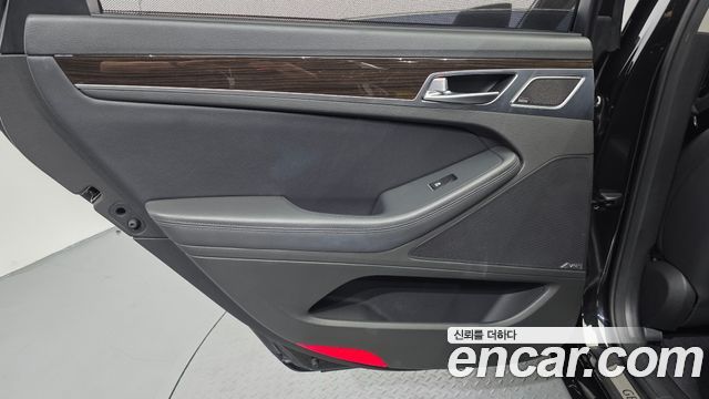 Genesis G80 2018 — photo 15