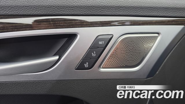Genesis G80 2018 — photo 34