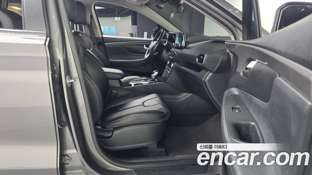 Hyundai Santafe 2019 — photo 17