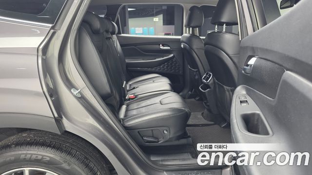 Hyundai Santafe 2019 — photo 18