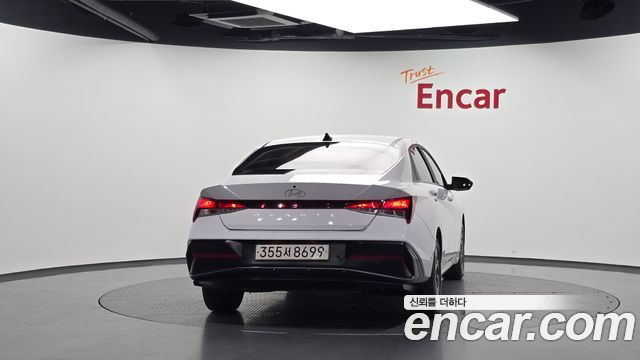 Hyundai AVANTE 2024 — photo 4