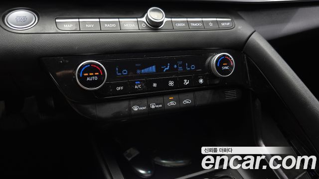 Hyundai AVANTE 2024 — photo 23