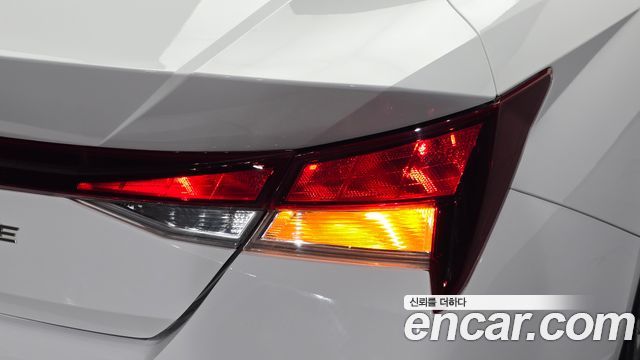 Hyundai AVANTE 2024 — photo 9