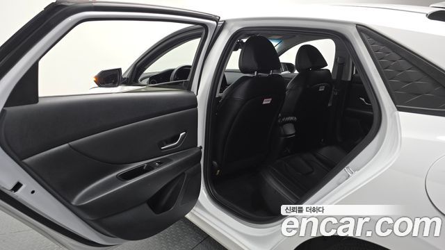 Hyundai AVANTE 2024 — photo 16