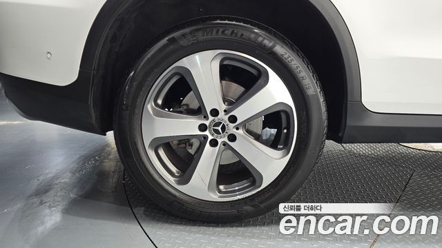 Mercedes-Benz GLC-Class 2023 — photo 5