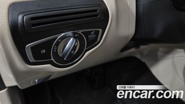 Mercedes-Benz GLC-Class 2023 — photo 26