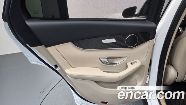 Mercedes-Benz GLC-Class 2023 — photo 15