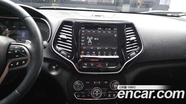 Jeep Cherokee 2020 — photo 20