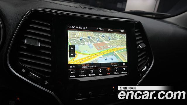 Jeep Cherokee 2020 — photo 21