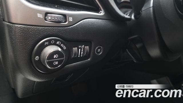 Jeep Cherokee 2020 — photo 28