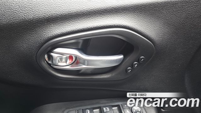 Jeep Cherokee 2020 — photo 31