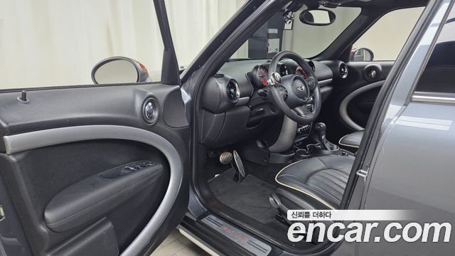 Mini Countryman 2016 — photo 10
