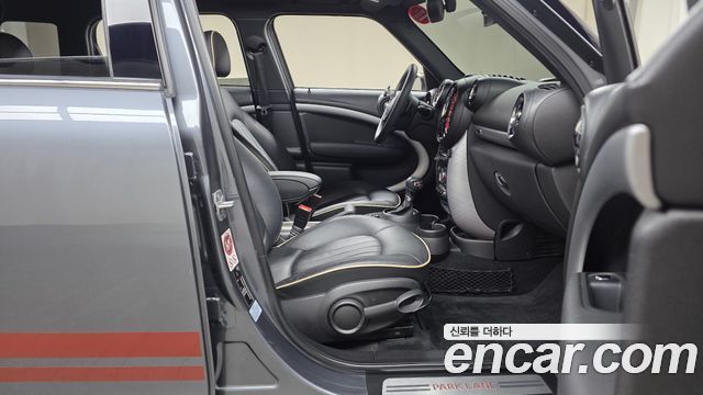 Mini Countryman 2016 — photo 11