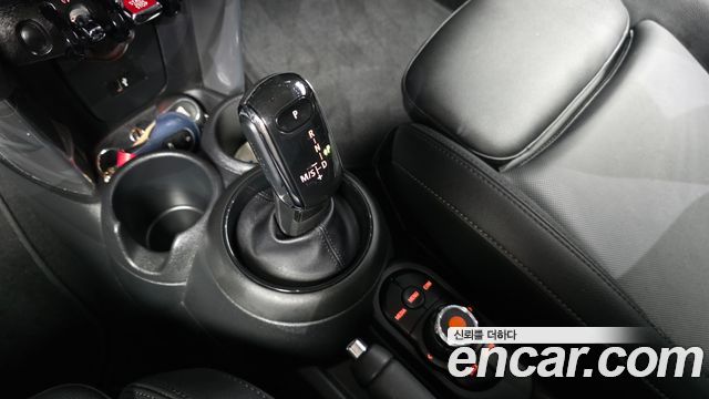 Mini Cooper 2021 — photo 12