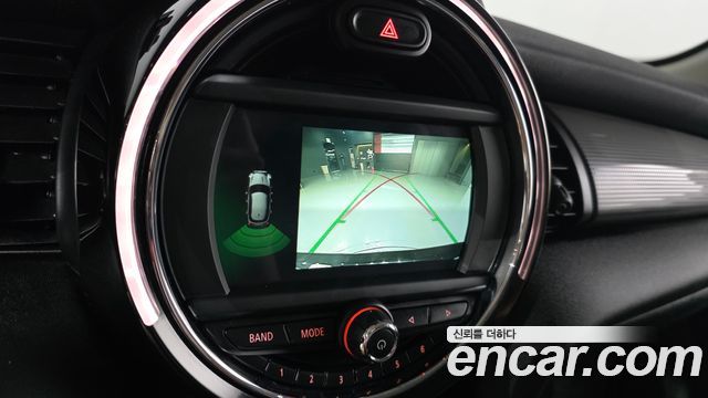 Mini Cooper 2021 — photo 22