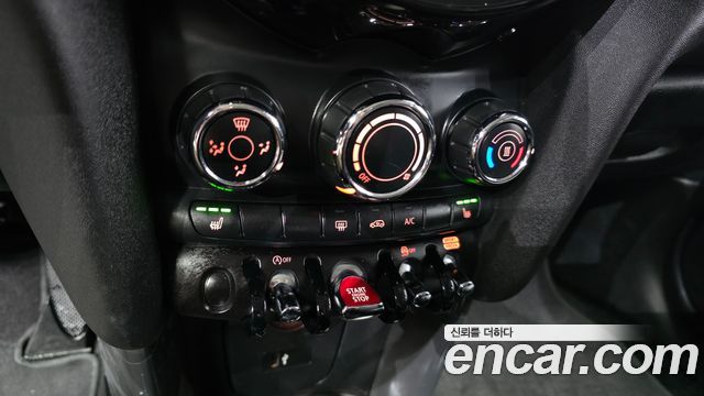 Mini Cooper 2021 — photo 23