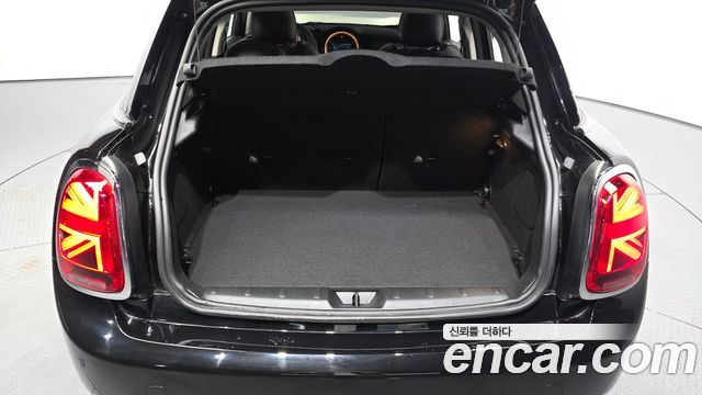Mini Cooper 2021 — photo 30