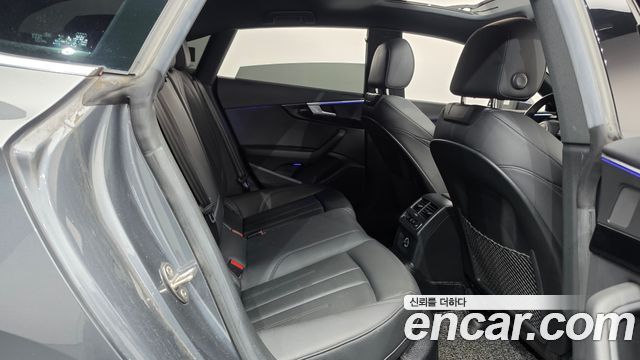 Audi A5 2019 — photo 17