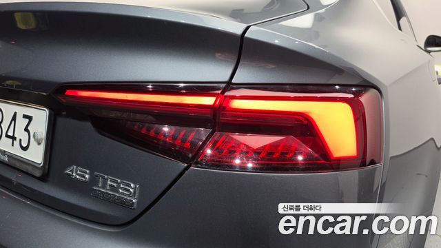 Audi A5 2019 — photo 9