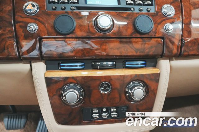 Rolls-Royce Phantom 2007 — photo 8