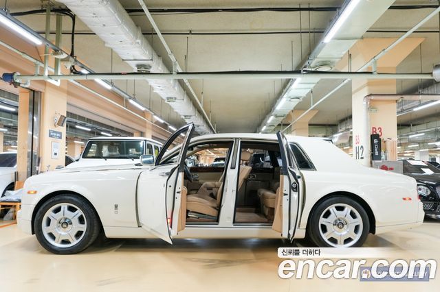Rolls-Royce Phantom 2007 — photo 12