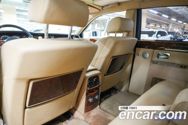 Rolls-Royce Phantom 2007 — photo 14