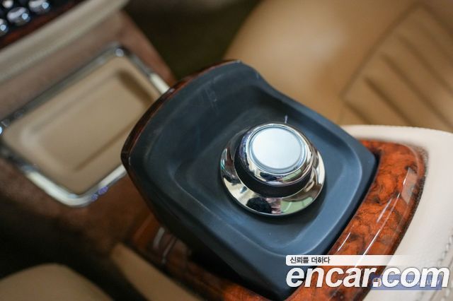 Rolls-Royce Phantom 2007 — photo 18