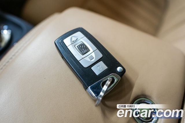 Rolls-Royce Phantom 2007 — photo 19