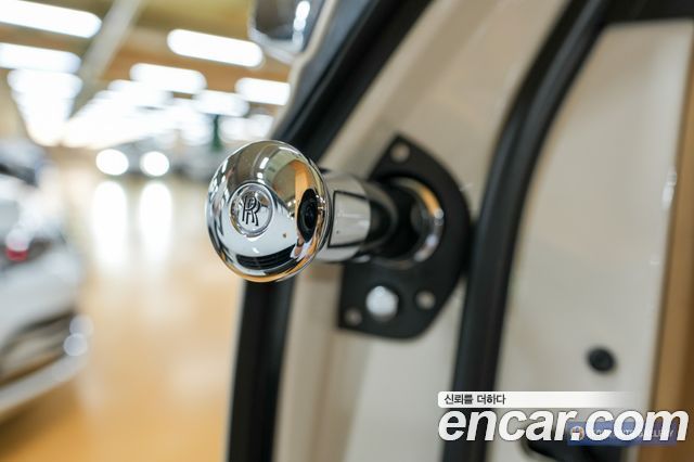 Rolls-Royce Phantom 2007 — photo 20