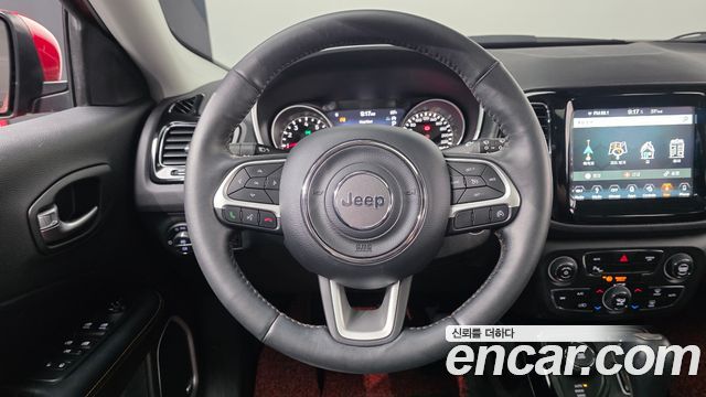 Jeep Compass 2018 — photo 14
