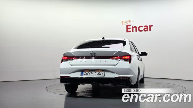 Hyundai AVANTE 2023 — photo 4