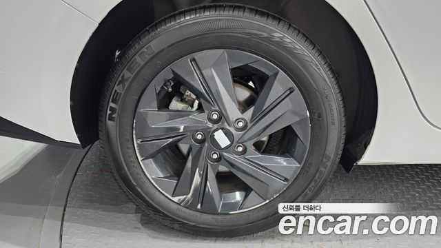 Hyundai AVANTE 2023 — photo 5