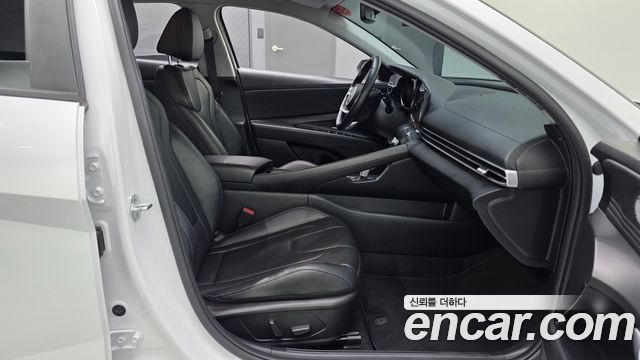 Hyundai AVANTE 2023 — photo 11