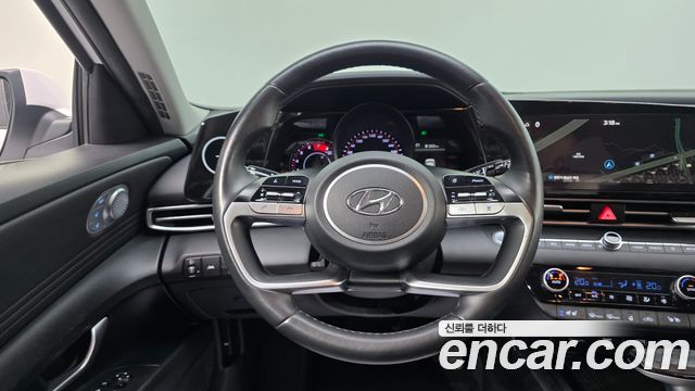 Hyundai AVANTE 2023 — photo 13