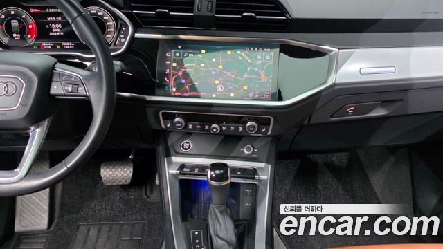 Audi Q3 2022 — photo 14