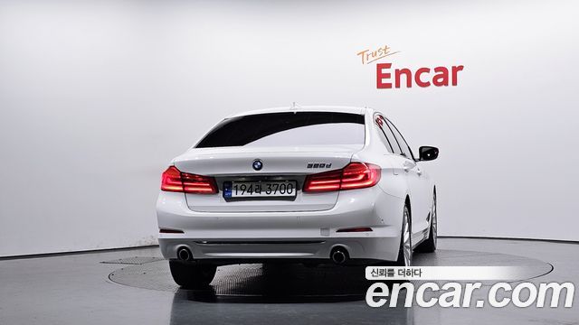 BMW 5-Series 2018 — photo 4