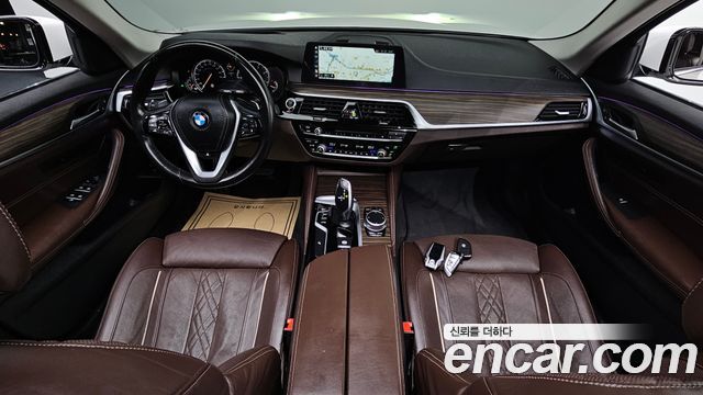 BMW 5-Series 2018 — photo 7