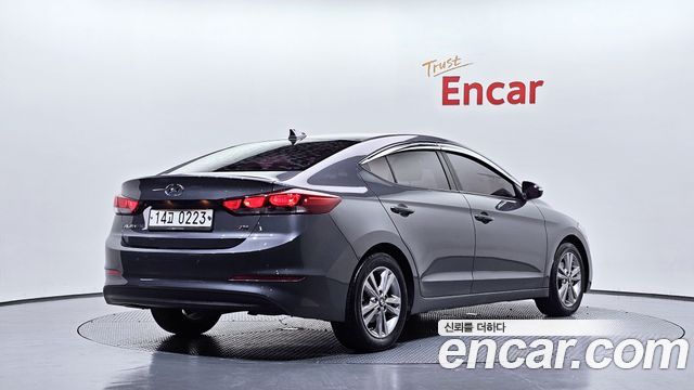 Hyundai AVANTE 2017 — photo 2