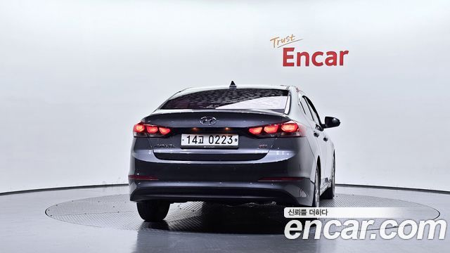 Hyundai AVANTE 2017 — photo 4