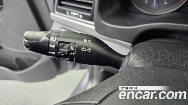 Hyundai AVANTE 2017 — photo 18