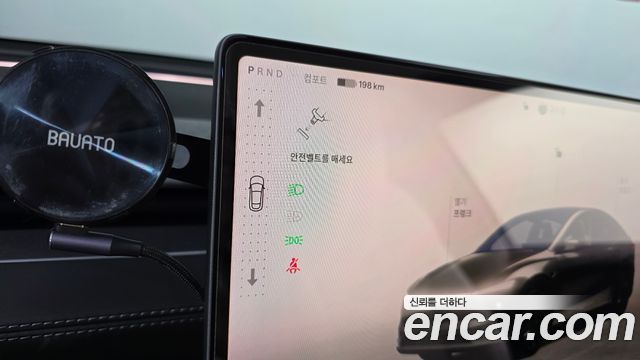 Tesla Model Y 2025 — photo 12
