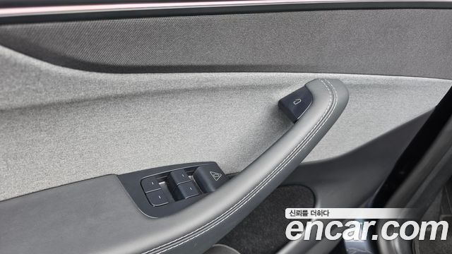 Tesla Model Y 2025 — photo 29
