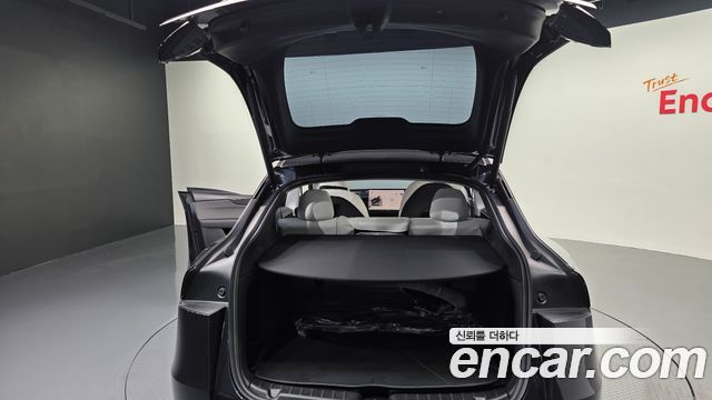 Tesla Model Y 2025 — photo 31
