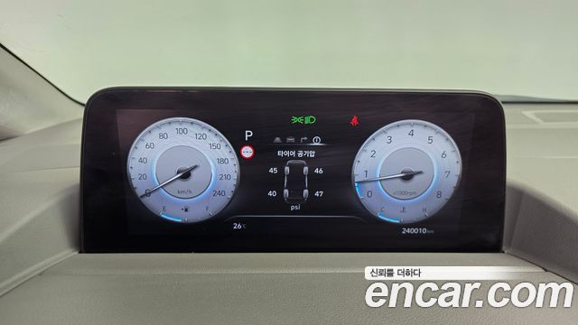 Hyundai Staria 2023 — photo 8