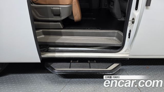 Hyundai Staria 2023 — photo 17