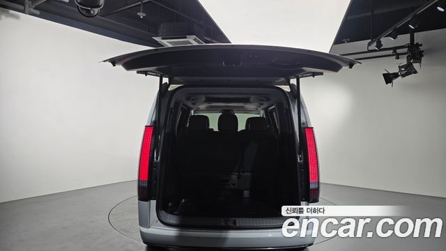 Hyundai Staria 2023 — photo 19