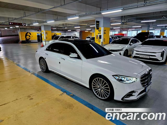 Mercedes-Benz S-Class 2024 — photo 3