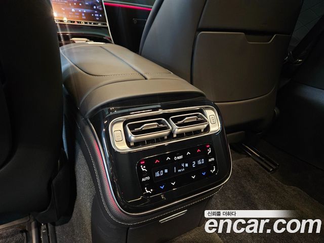 Mercedes-Benz S-Class 2024 — photo 11